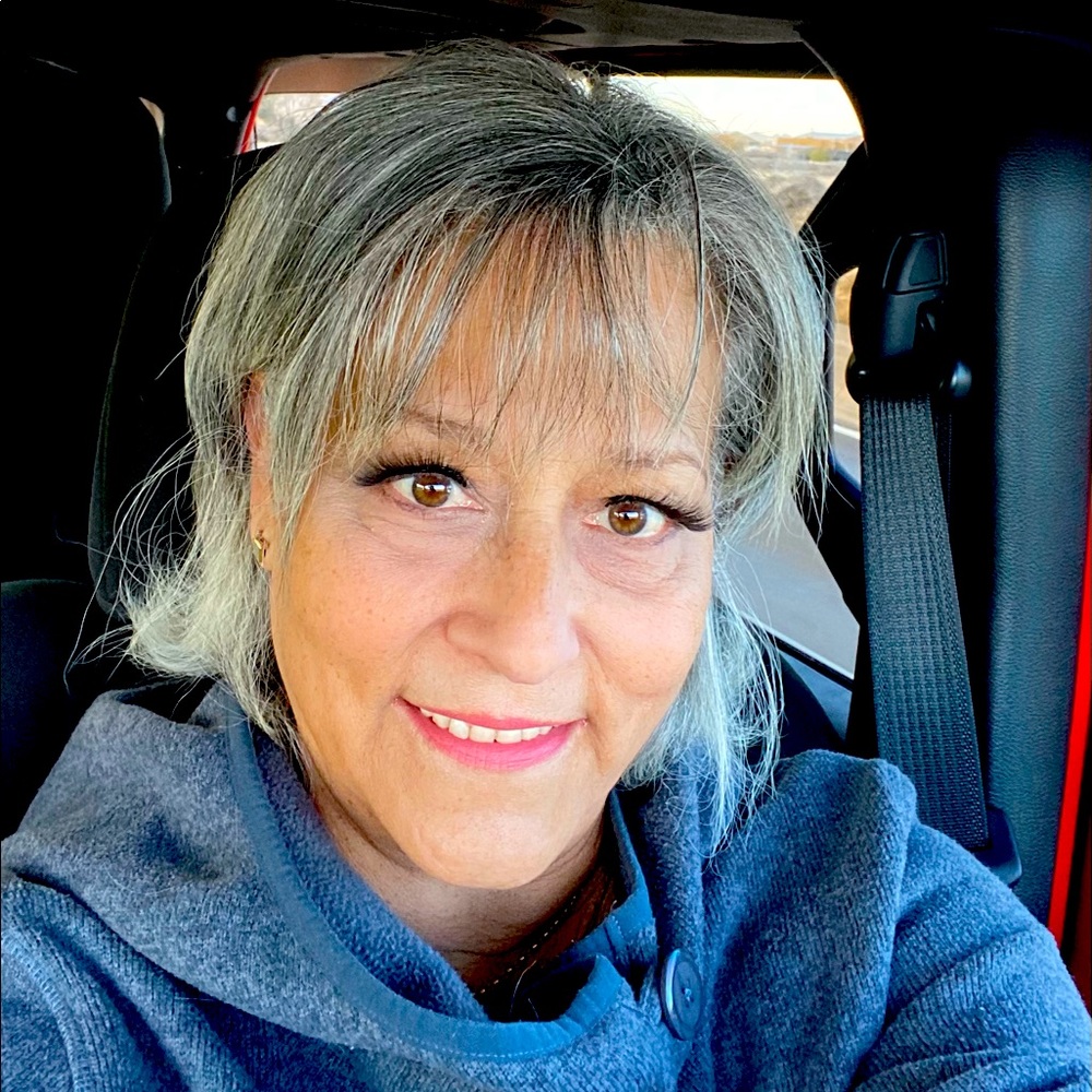 Meet your Posher, Rosa helm